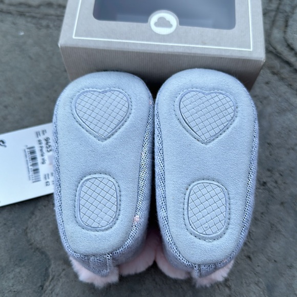 Mayoral Baby Girl Shoes Booties Dots Gray Pink Fur Lined 19 US 4 NWT Boots - Picture 3 of 5